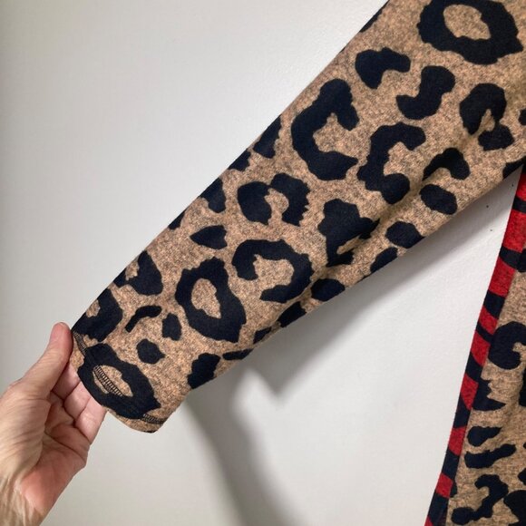 Womens Ali Miles Animal Print Top Sweater Sweatshirt S Leopard Zebra - Picture 4 of 8